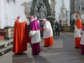 Abschlussvesper der Bischofskonferenz mit Spendung des Bonifatiussegens (Foto: Karl-Franz Thiede)